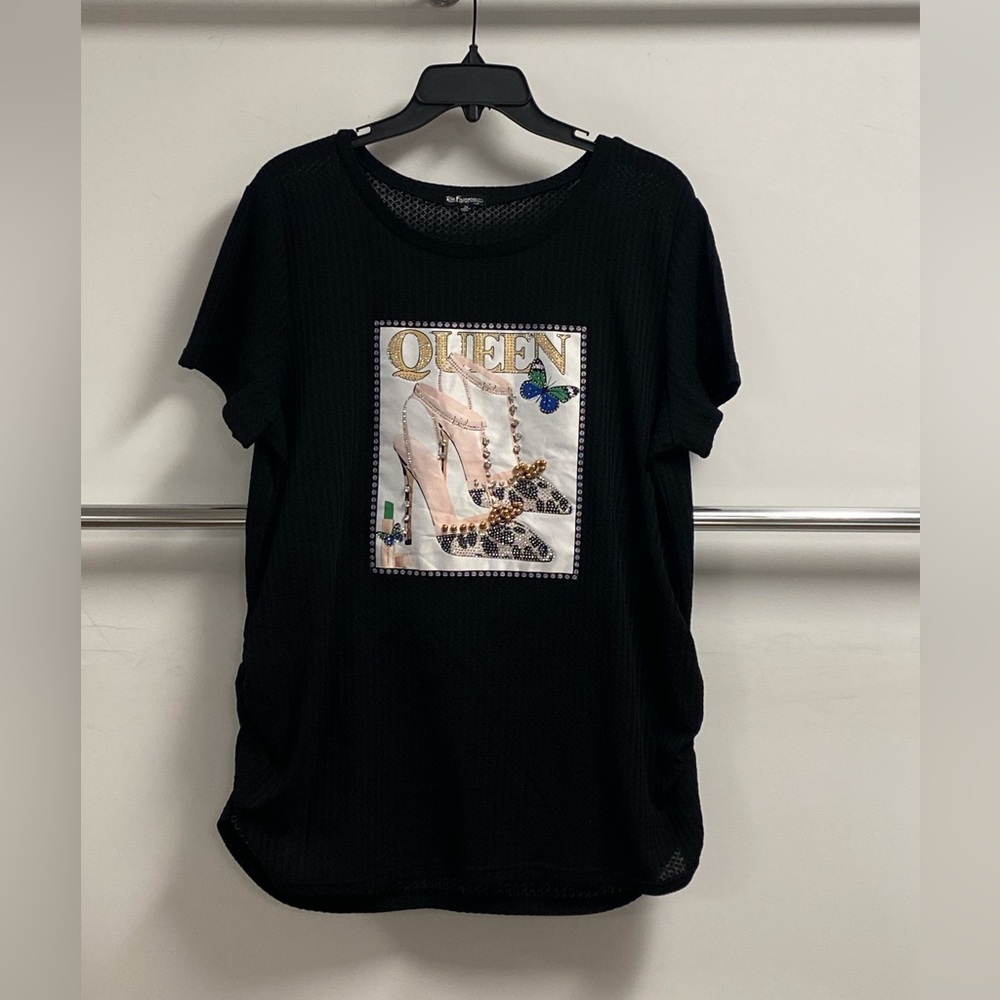 Short sleeve side cinch waffle top w) queen patch